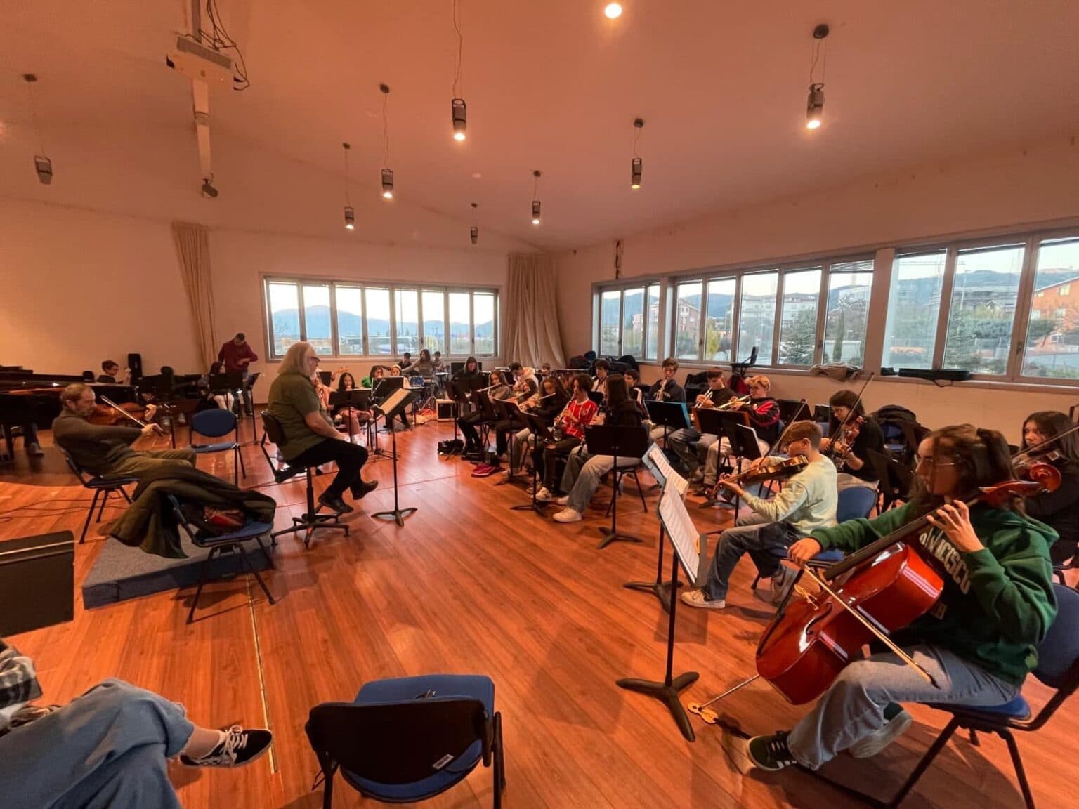 Musica che Unisce: quando la musica ricuce ciò che il tempo non cancella di L’Orchestra Jazz Che Vorrei L’Aquila – Note nel Multiverso - immagine 1