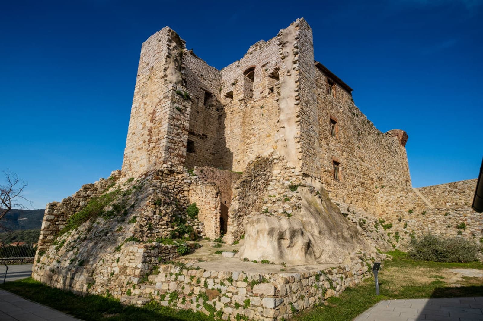 I Cavalieri di Ildebrandino alla Rocca di Suvereto - immagine 1