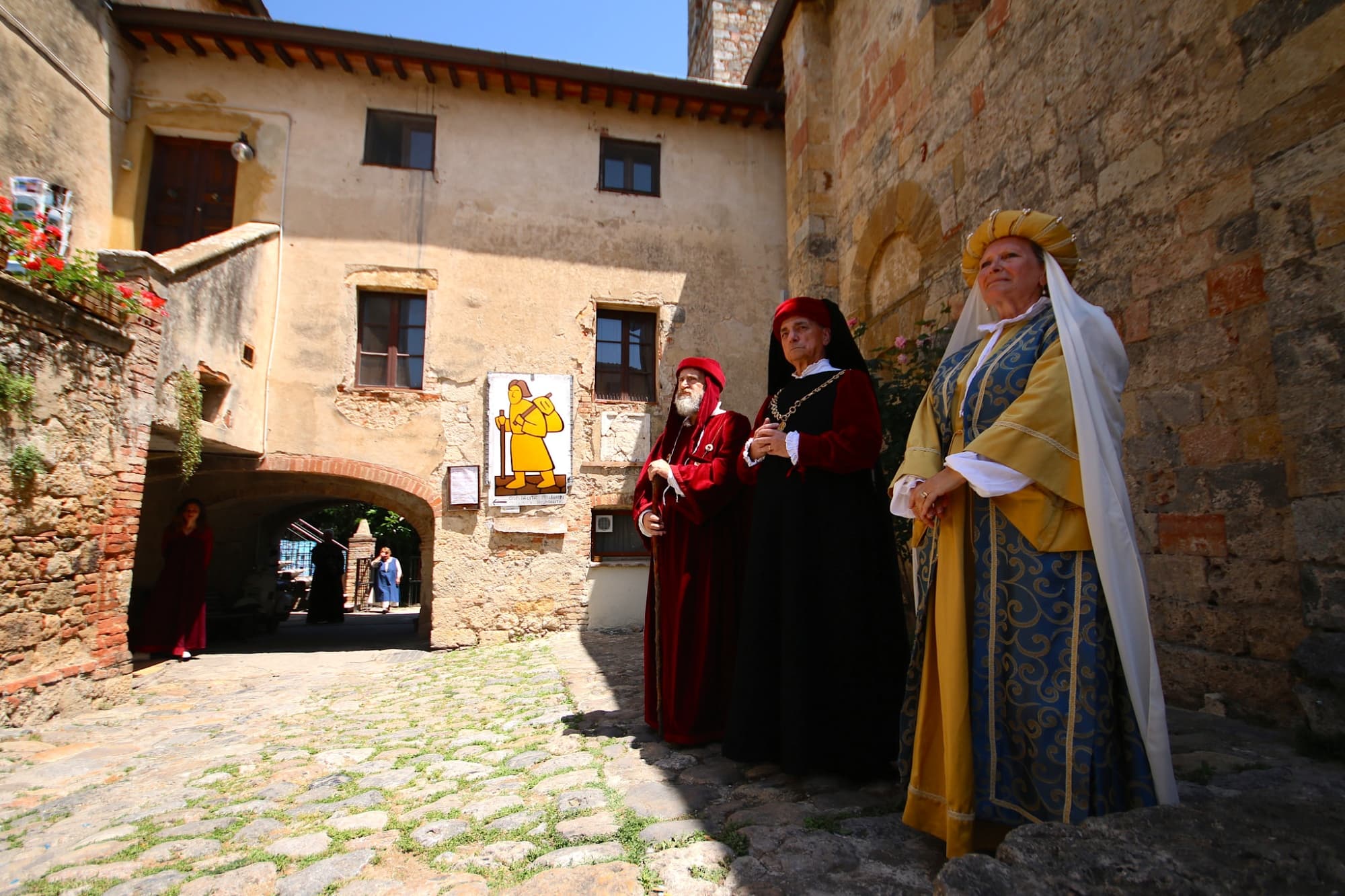 Monteriggioni di torri si corona - immagine 1
